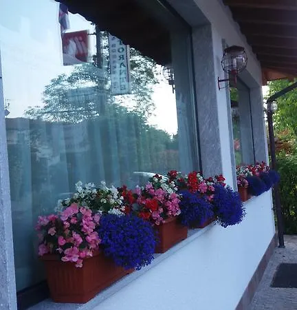 Oda ve Kahvaltı Verbena